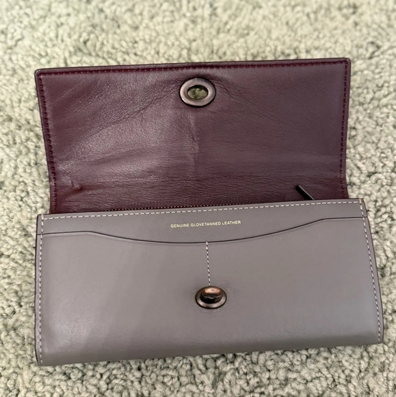 Coach 1941 Gray Turnlock Glovetanned Leather Long Wallet G1773 - Picture 2 of 2